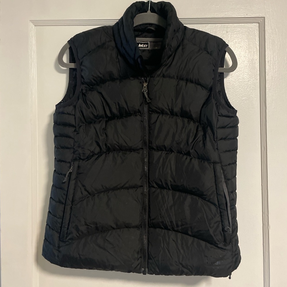 REI Black Women's Quilted Insulated Vest - Picture 2 of 10